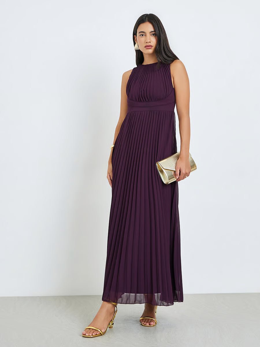 Maroon Pleated Sleeveless Maxi Dress