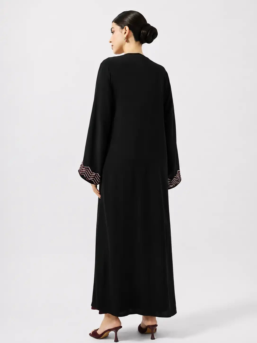 Elegant Embroidered Open Abaya Set – Black & Maroon