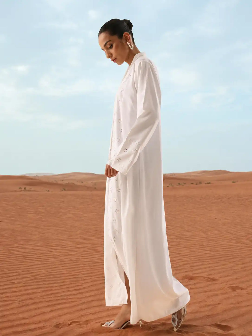 Women's White Embroidered Abaya