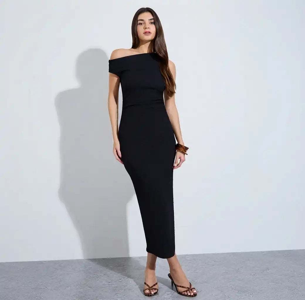 Black Solid Asymmetric Neck Bodycon Midi Dress