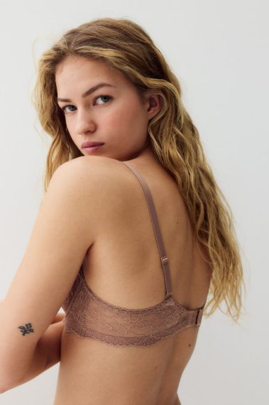 Underwired lace bra